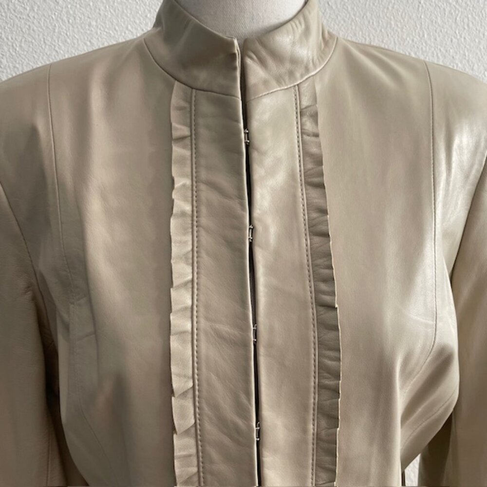 Vintage TAHARI Leather Jacket - Picture 3 of 8